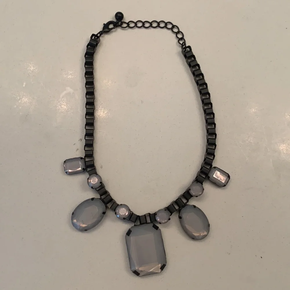 Dramatic Statement Necklace!!! - Picture 2 of 6